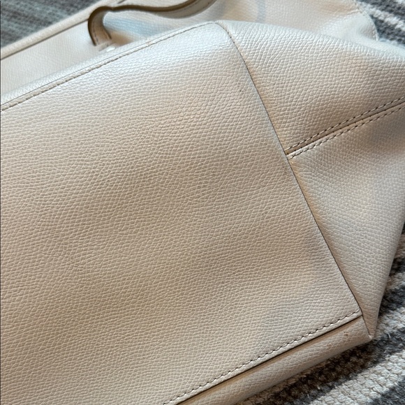 LEATHER TOTE IN CHALK  WHITE - Picture 5 of 11